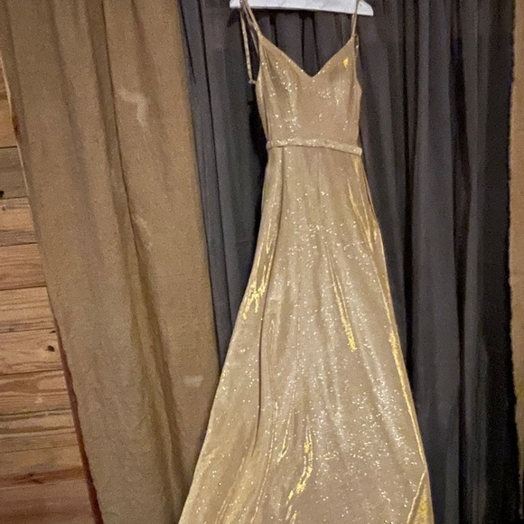 Beautiful Prom Dress Size 6! Worn once! - Picture 1 of 7